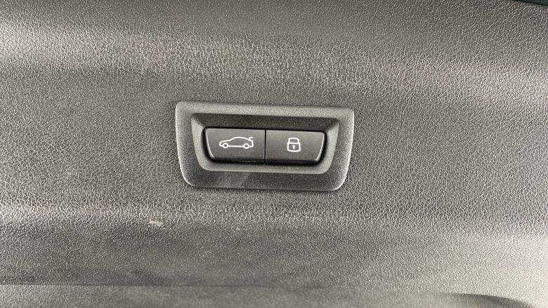 BMW X1 sDrive 20i MHT xLine 5dr Step Auto Petrol Estate